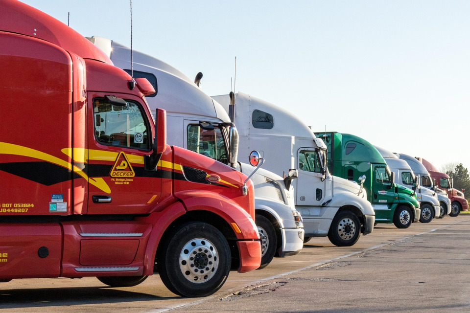 mechanic truck inspection
